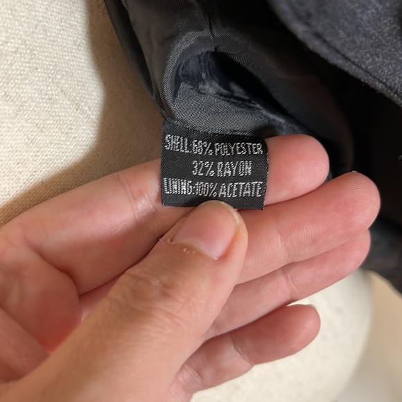 Epic New York 2 Button Charcoal Pinstriped Blazer Size 12 - Picture 7 of 8